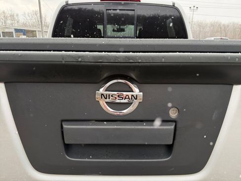 Used 2019 Nissan Frontier PRO-4X image 27