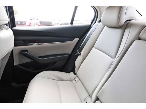 Used 2025 MAZDA MAZDA3 s image 9