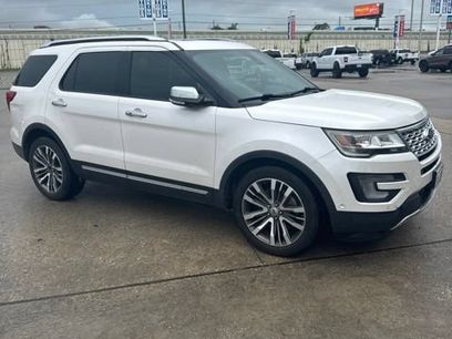 Used 2017 Ford Explorer Platinum