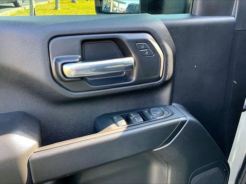 Certified 2025 Chevrolet Silverado 2500 Custom w/ Custom Value Package image 19