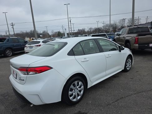 Certified 2024 Toyota Corolla LE image 4