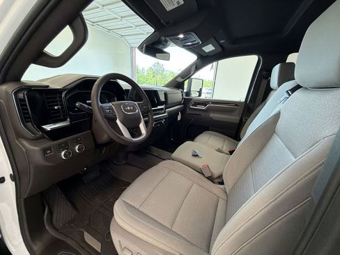 New 2026 GMC Sierra 3500 SLE w/ SLE Value Package AWD/4WD image 10