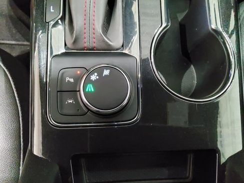 Used 2022 Chevrolet Blazer RS image 31