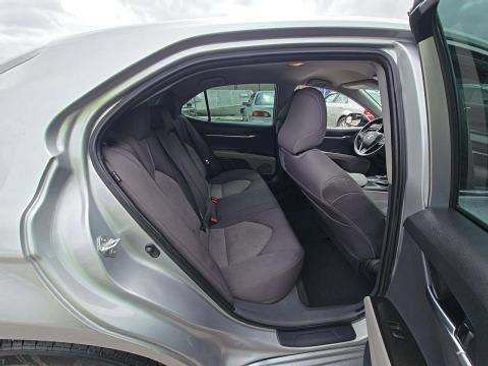 Used 2022 Toyota Camry LE FWD image 3