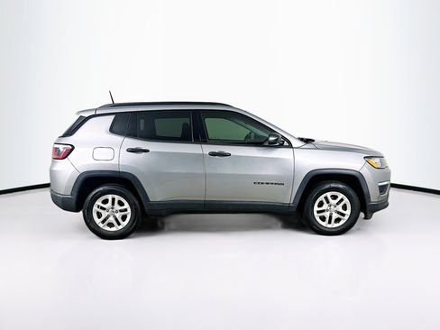 Used 2018 Jeep Compass Sport FWD image 10