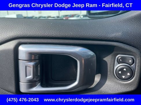 Used 2022 Jeep Gladiator Rubicon w/ LED Lighting Group AWD/4WD image 37