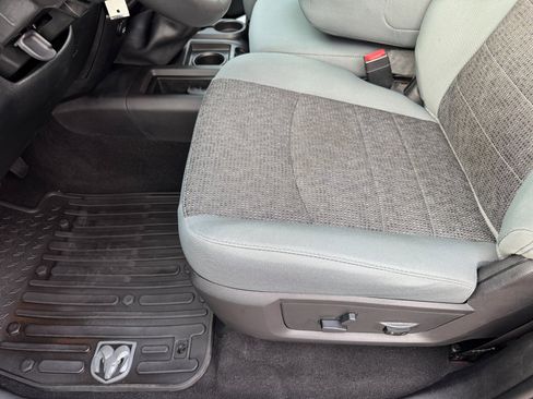 Used 2018 RAM 3500 Big Horn image 24