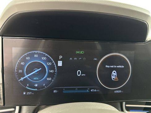 Certified 2024 Hyundai Elantra SEL FWD image 17