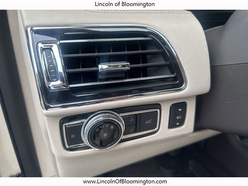 Used 2018 Lincoln Navigator Reserve w/ Technology Package image 15