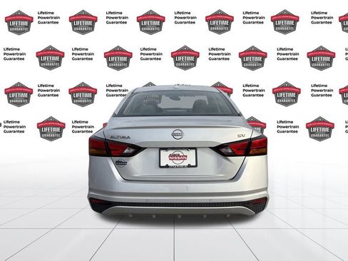 Certified 2024 Nissan Altima 2.5 SV image 4