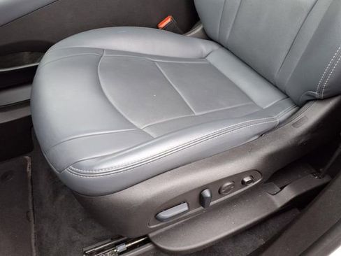 Used 2024 Buick Enclave Premium FWD image 15