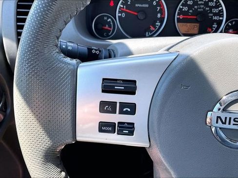Used 2019 Nissan Frontier SL RWD image 17