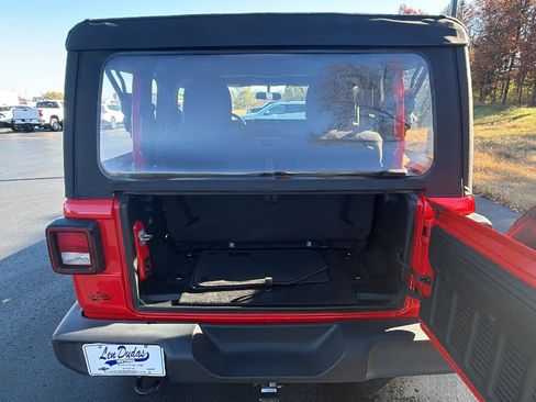 Used 2020 Jeep Wrangler Sport image 22
