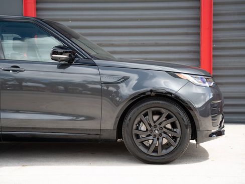 Used 2023 Land Rover Discovery S R-Dynamic AWD/4WD image 3