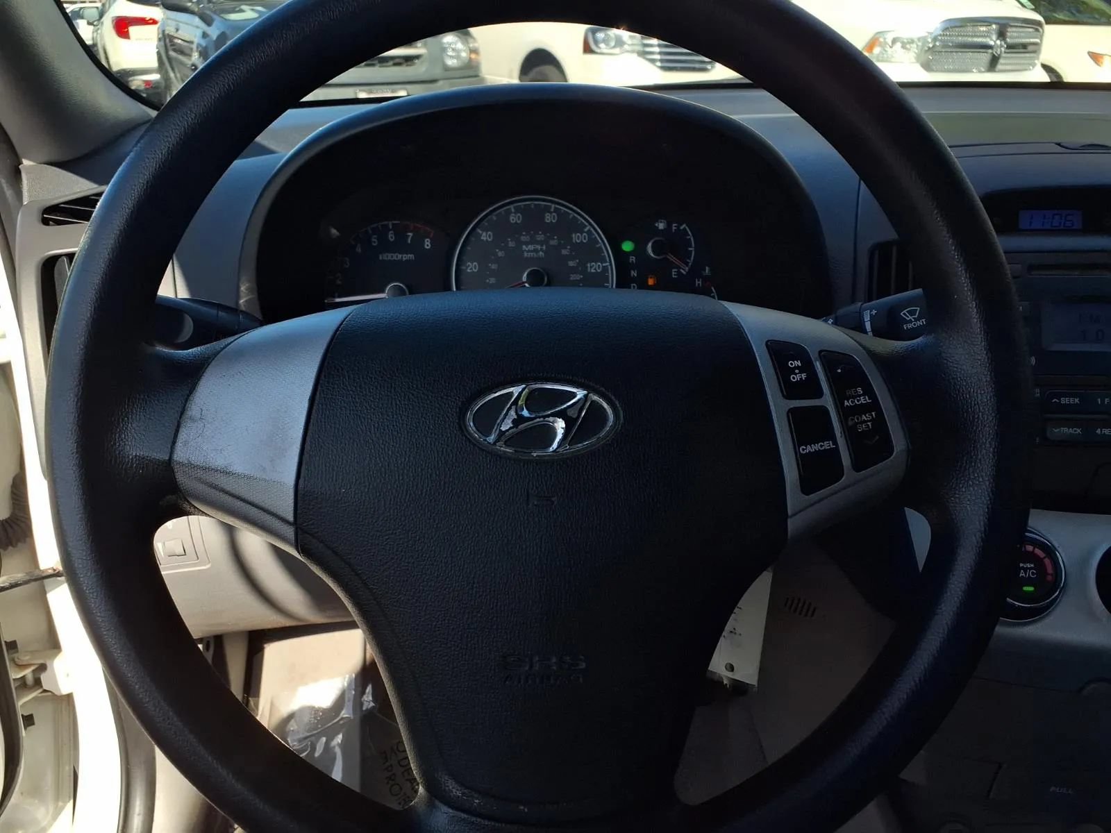 Used 2007 Hyundai Elantra GLS FWD image 12