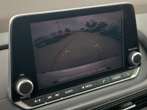 Certified 2023 Nissan Rogue SV FWD image 25