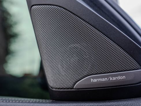 Used 2023 BMW X6 xDrive40i w/ Executive Package image 17