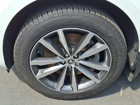 Used 2026 Jaguar F-PACE R-Dynamic S AWD/4WD image 18