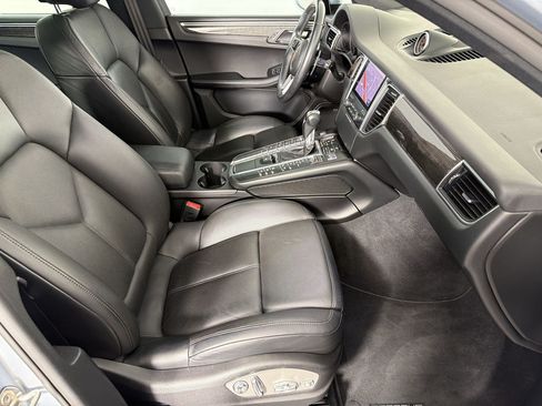 Certified 2018 Porsche Macan S AWD/4WD image 26