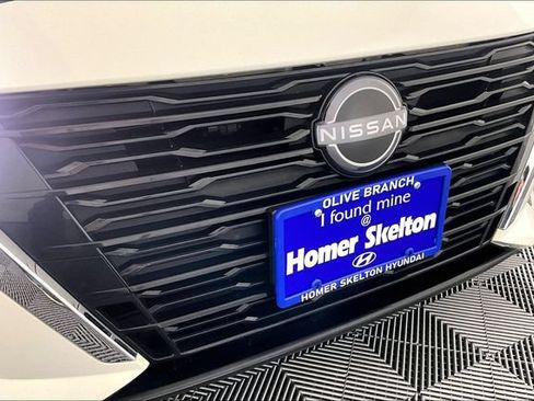 Used 2025 Nissan Altima 2.5 SV FWD image 30