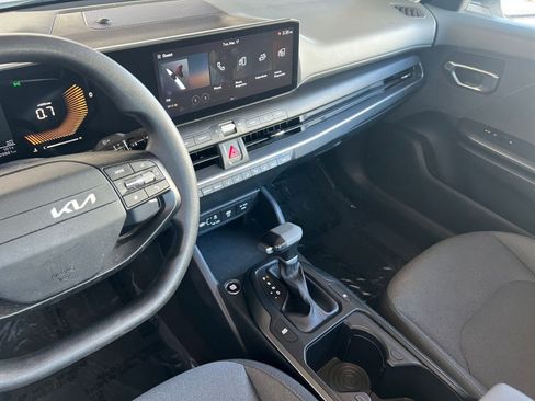 Used 2025 Kia K4 LXS image 20