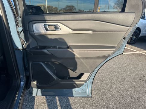 New 2025 Ford Explorer Active w/ Active Comfort Package image 39
