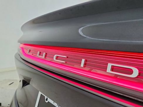 Used 2024 Lucid Air Touring image 17
