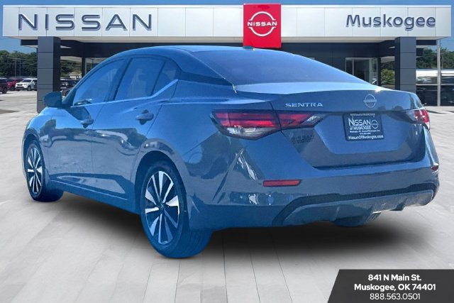Used 2025 Nissan Sentra SV w/ SV Premium Package FWD image 4