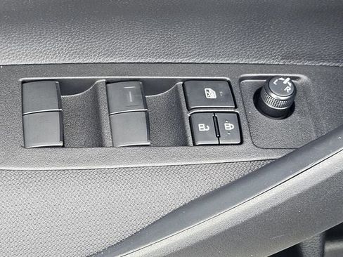 Used 2026 Toyota Corolla LE FWD image 30