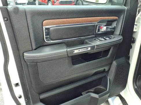 Used 2017 RAM 1500 Laramie AWD/4WD image 14