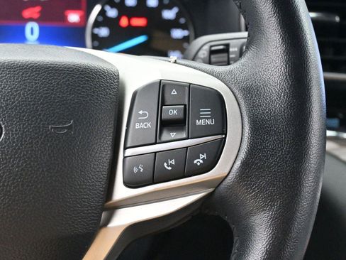 Used 2023 Ford Explorer Limited image 11