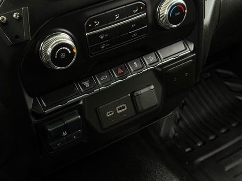 Used 2021 GMC Sierra 2500 4x4 Crew Cab w/ Gooseneck/5TH Wheel Package image 21