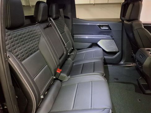 Used 2025 GMC Sierra EV Denali AWD/4WD image 9