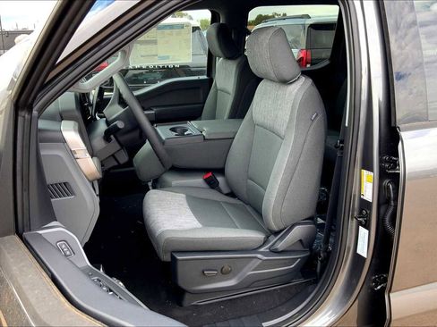 New 2026 Ford F250 XLT w/ FX4 Off-Road Package image 9