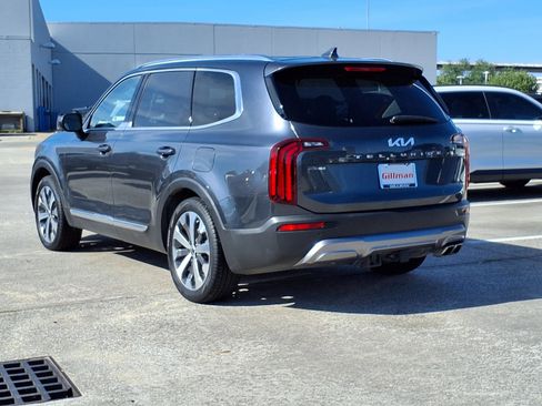 Used 2022 Kia Telluride EX w/ EX Premium Package FWD image 3