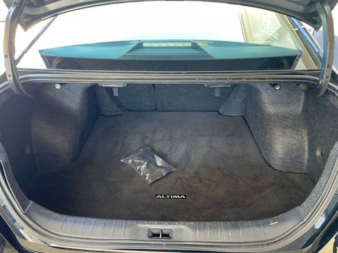 Used 2025 Nissan Altima 2.5 SV image 32