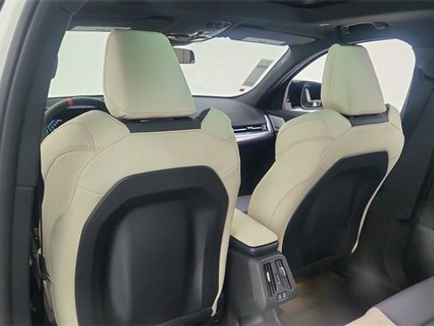 Used 2025 BMW X2 M35i image 32