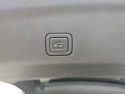 Certified 2023 Chevrolet Tahoe Premier w/ Advanced Technology Package AWD/4WD image 18