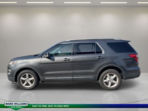 Used 2016 Ford Explorer XLT w/ Equipment Group 202A AWD/4WD image 4