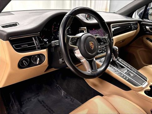 Used 2021 Porsche Macan AWD/4WD image 6