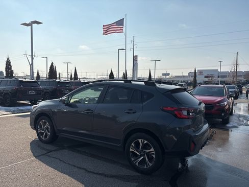 Used 2024 Subaru Crosstrek 2.0i Premium image 6