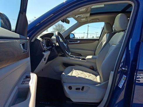 New 2026 Volkswagen Atlas SE image 6