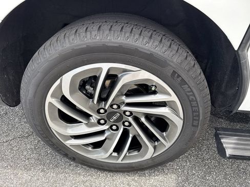 Used 2025 Lincoln Navigator L Reserve AWD/4WD image 17