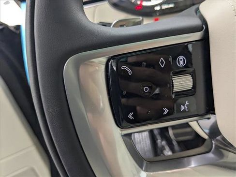 New 2026 Land Rover Range Rover SE image 11