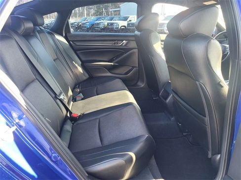 Used 2018 Honda Accord Sport image 14