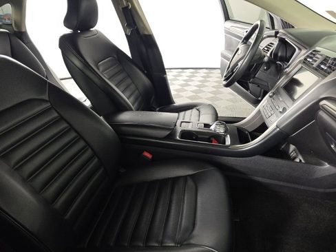 Used 2019 Ford Fusion SEL FWD image 37