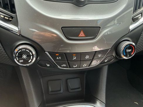 Used 2016 Chevrolet Cruze LT w/ Convenience Package image 13