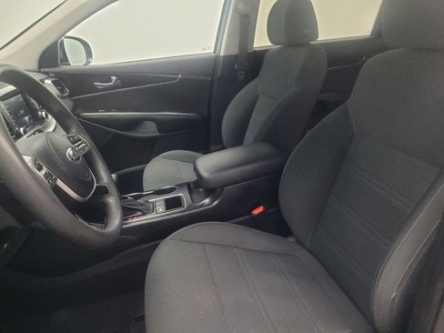 Used 2020 Kia Sorento L FWD image 17
