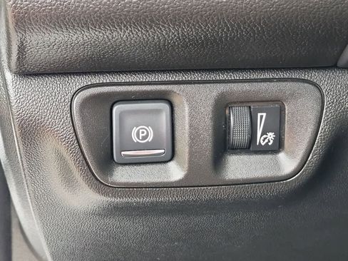 Used 2020 GMC Acadia SLT FWD image 17