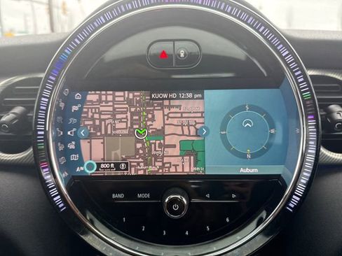 Used 2022 MINI Cooper 2-Door Hardtop image 25